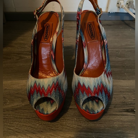 Host Pick ⭐️ Missoni Slingback Heels - Picture 3 of 4